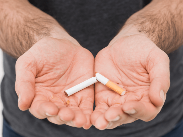 Le laser pour arrêter de fumer : quelles différences avec le vapotage et le patch ?